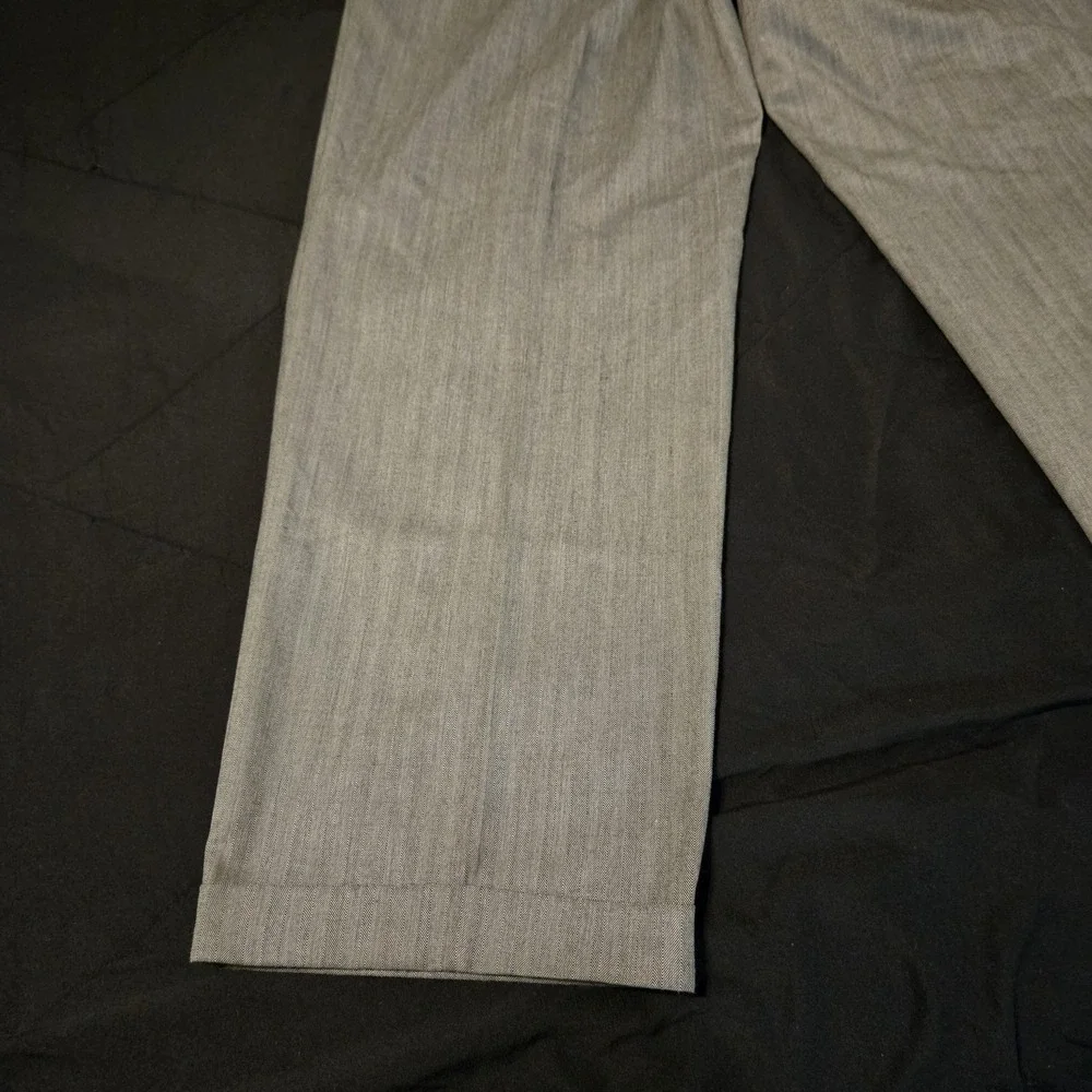 Haggar Pants Mens 38x29 Gray Dress Pleated‎ Straight Leg Herringbone Cuffed